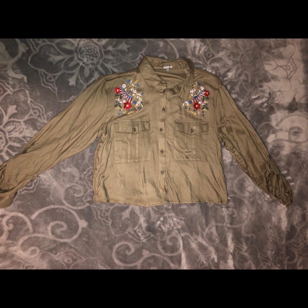 Cropped button down